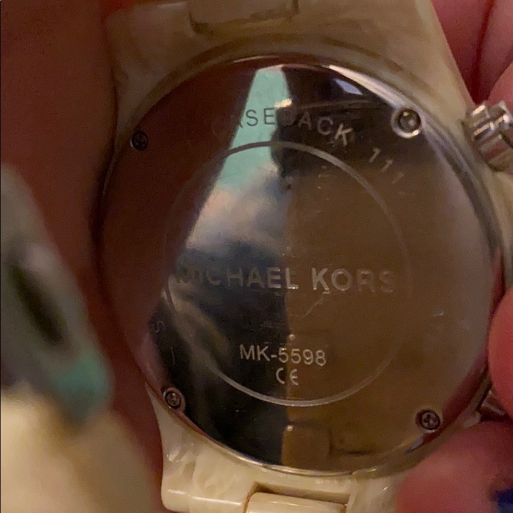 Michael Kors Watch - Picture 6 of 7